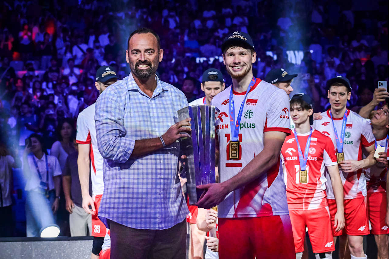 پاداش تیم‌های برتر