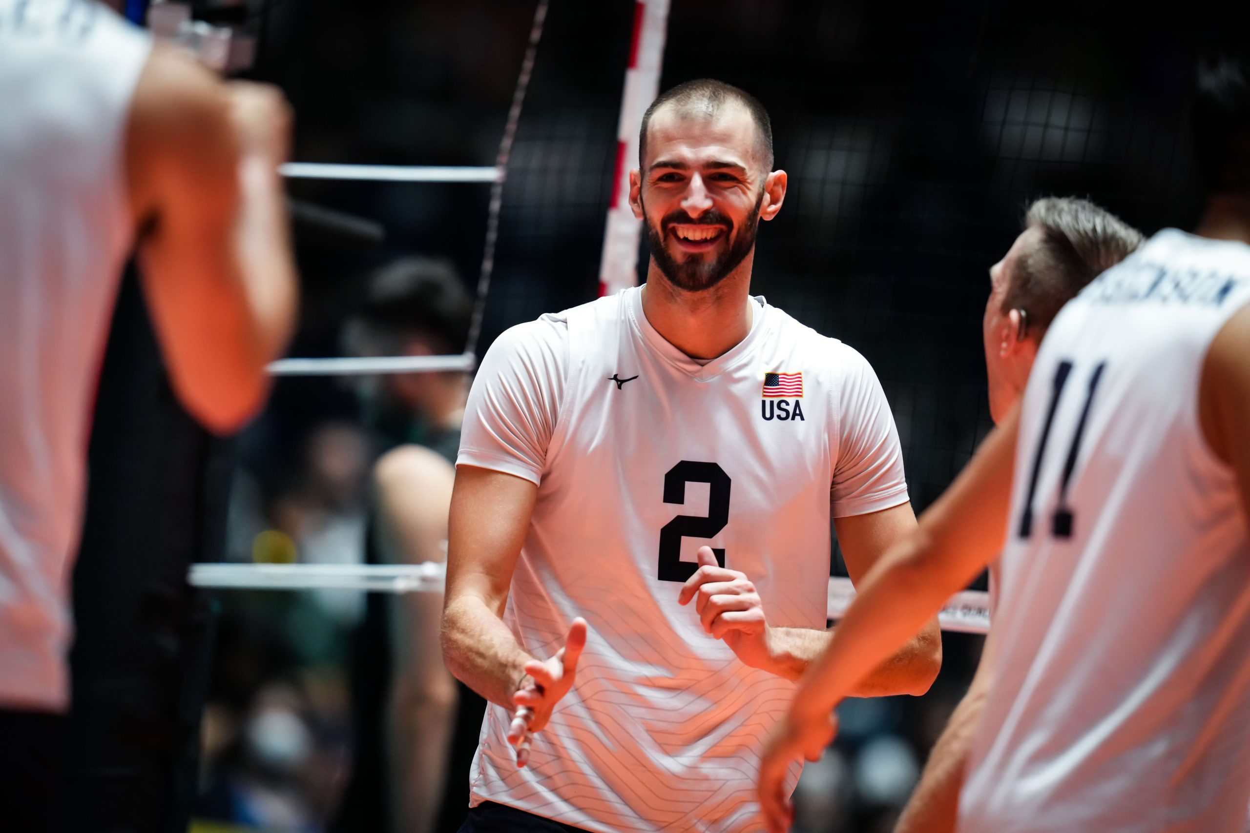 والپیپر آرون راسل والپیپر آرون راسل