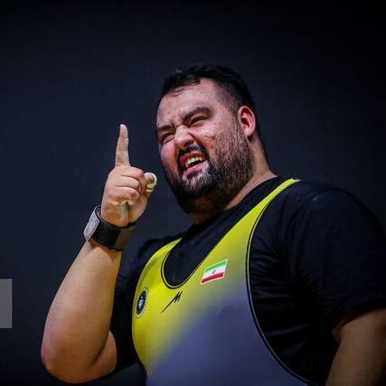 عکس علی داودی وزنه بردار