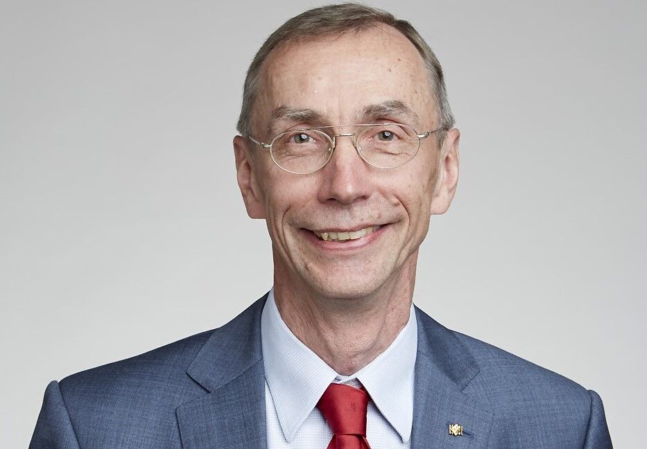 برنده نوبل پزشکی ۱۹۰۵