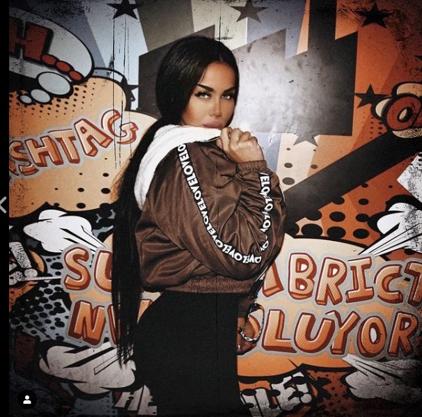 مینا زن شهاب