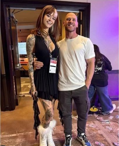 جانی سینز جانی سینز