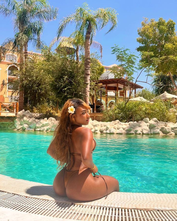 عکس لختی استخر عکس لختی استخر