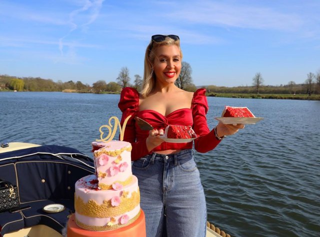 عکس ندا جناب شبکه منو تو