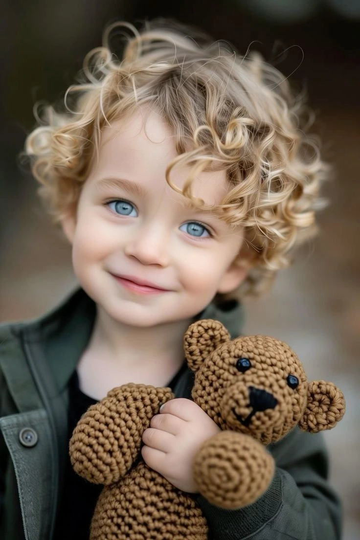 عکس بچه چشم آبی