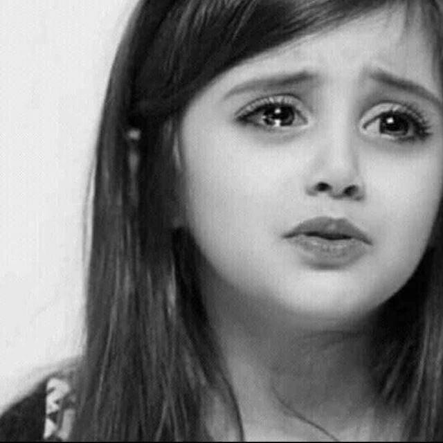 عکس بچه غمگین برای پروفایل