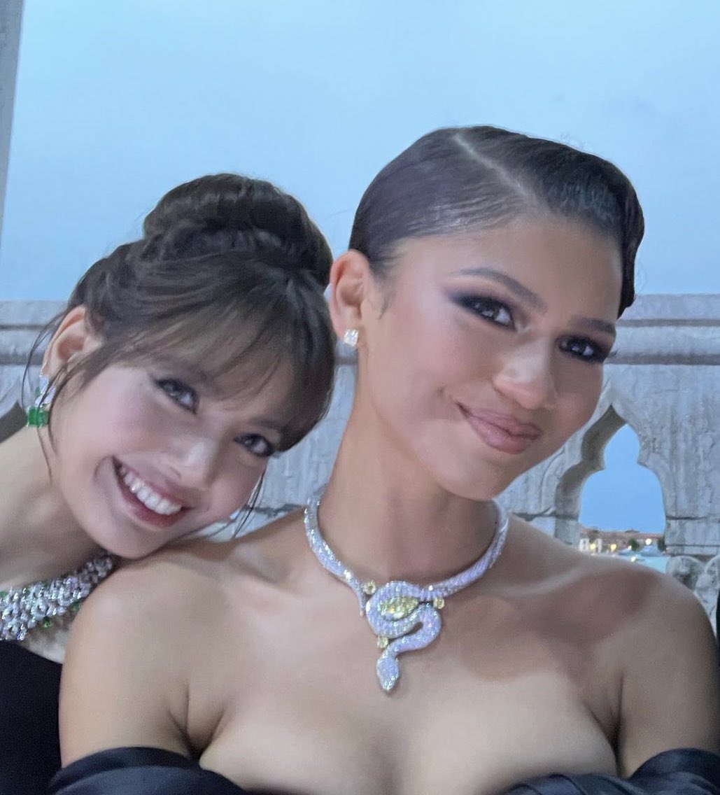 زندیا و ليسا زندیا و ليسا