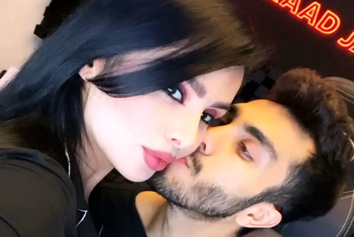 مهراد جم و دنیا جهانبخت در تخت خواب مهراد جم و دنیا جهانبخت در تخت خواب